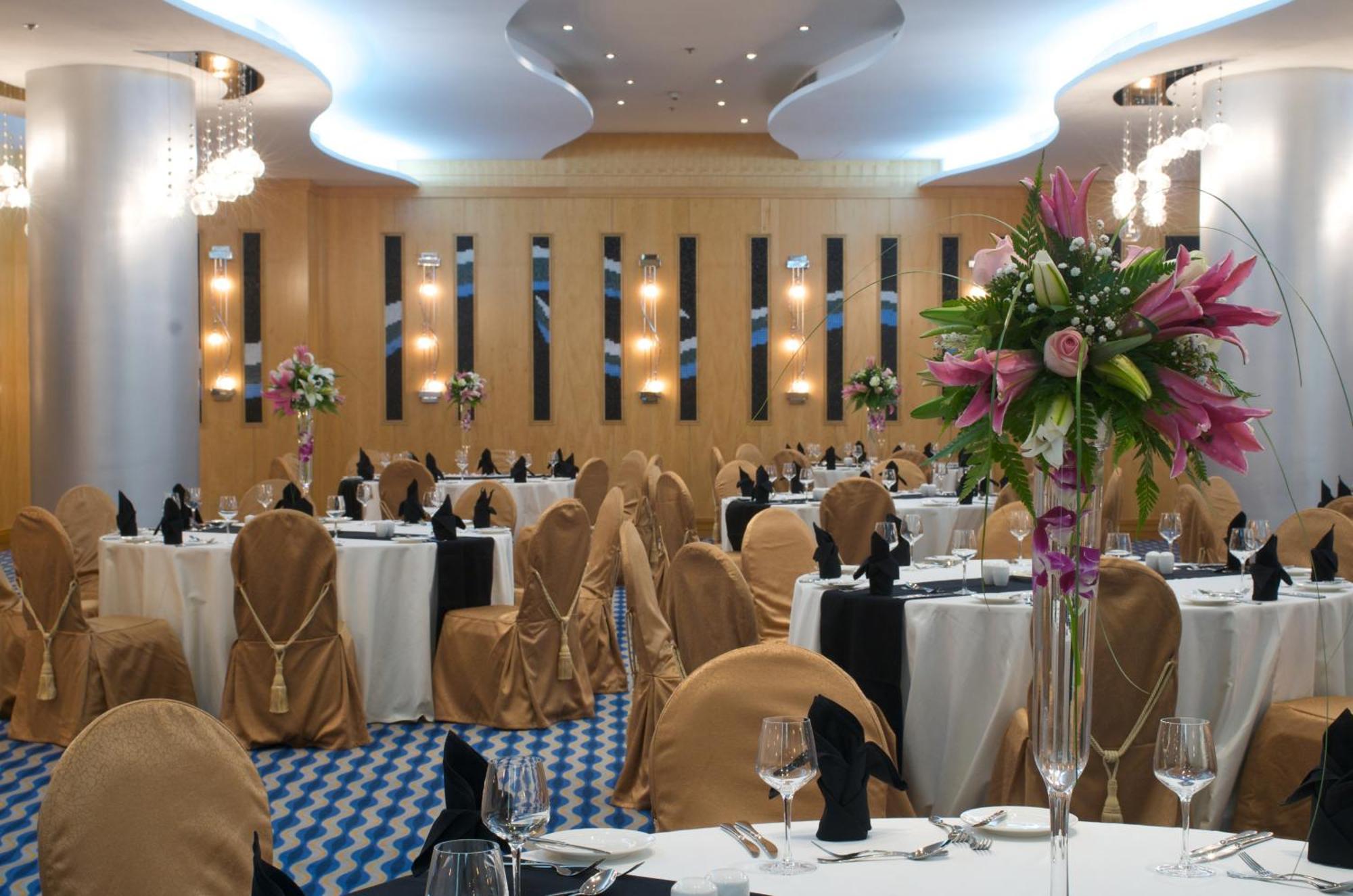City Seasons Hotel & Suites Muscat Luaran gambar