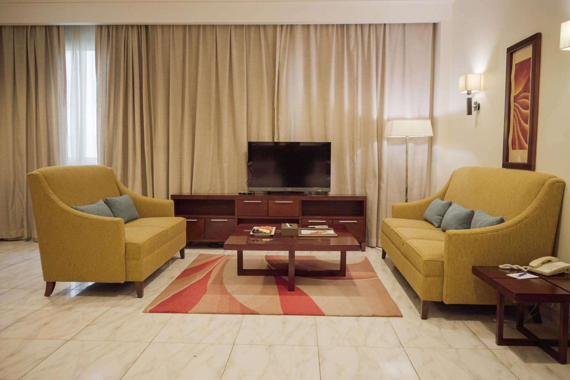 City Seasons Hotel & Suites Muscat Bilik gambar
